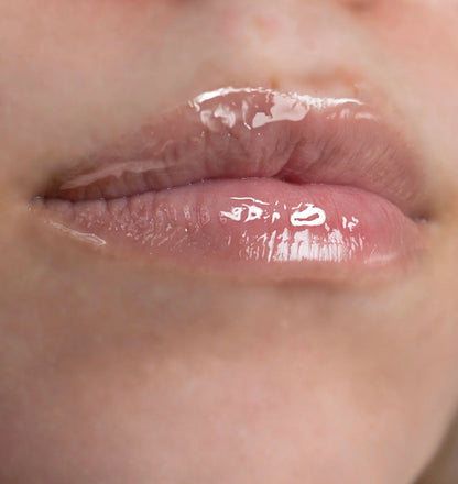 Lip gloss (squeeze tube)