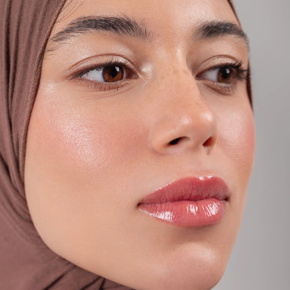 Lip gloss (squeeze tube)