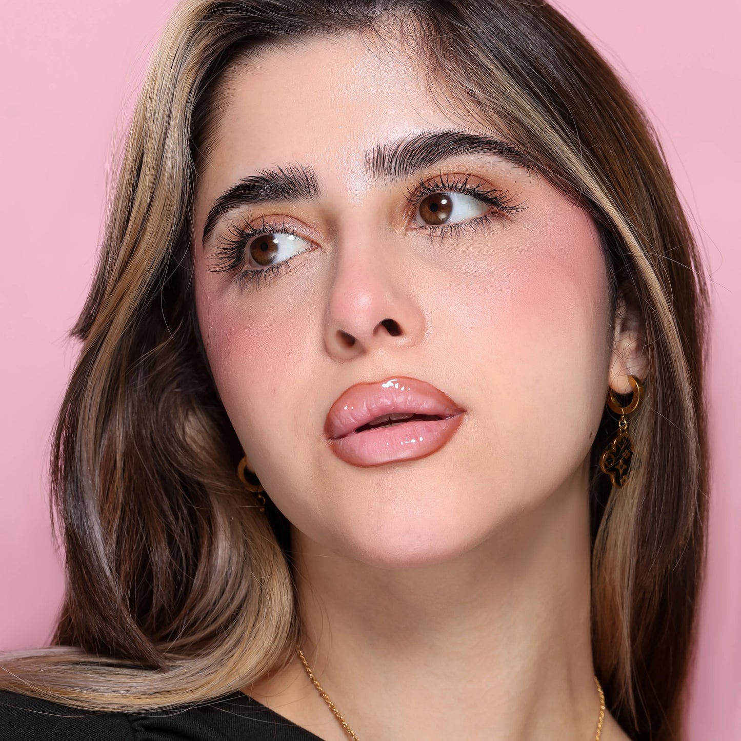 Lip gloss (squeeze tube)